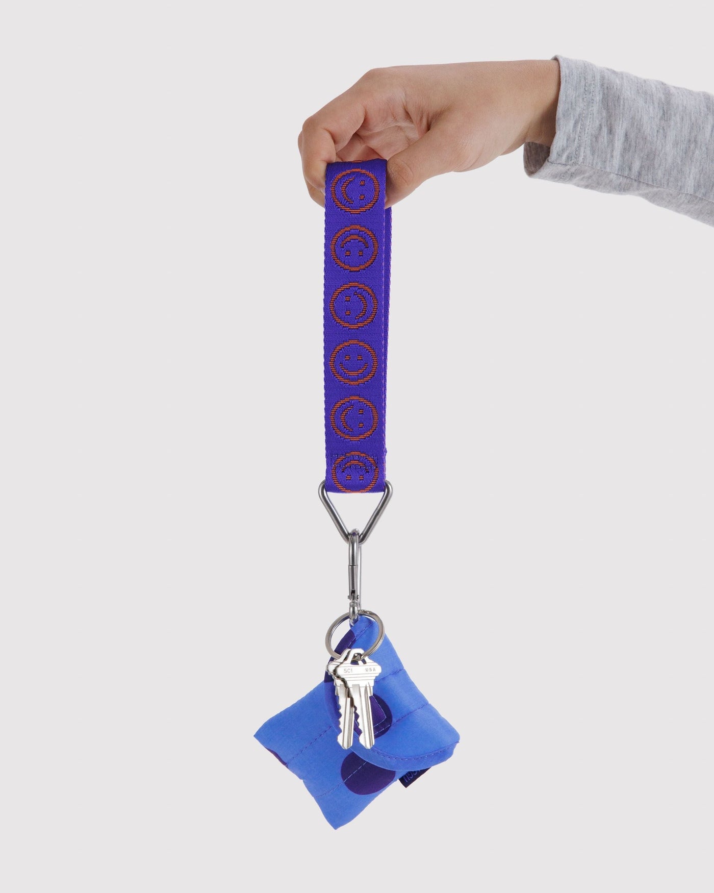 Logo Keychain P7