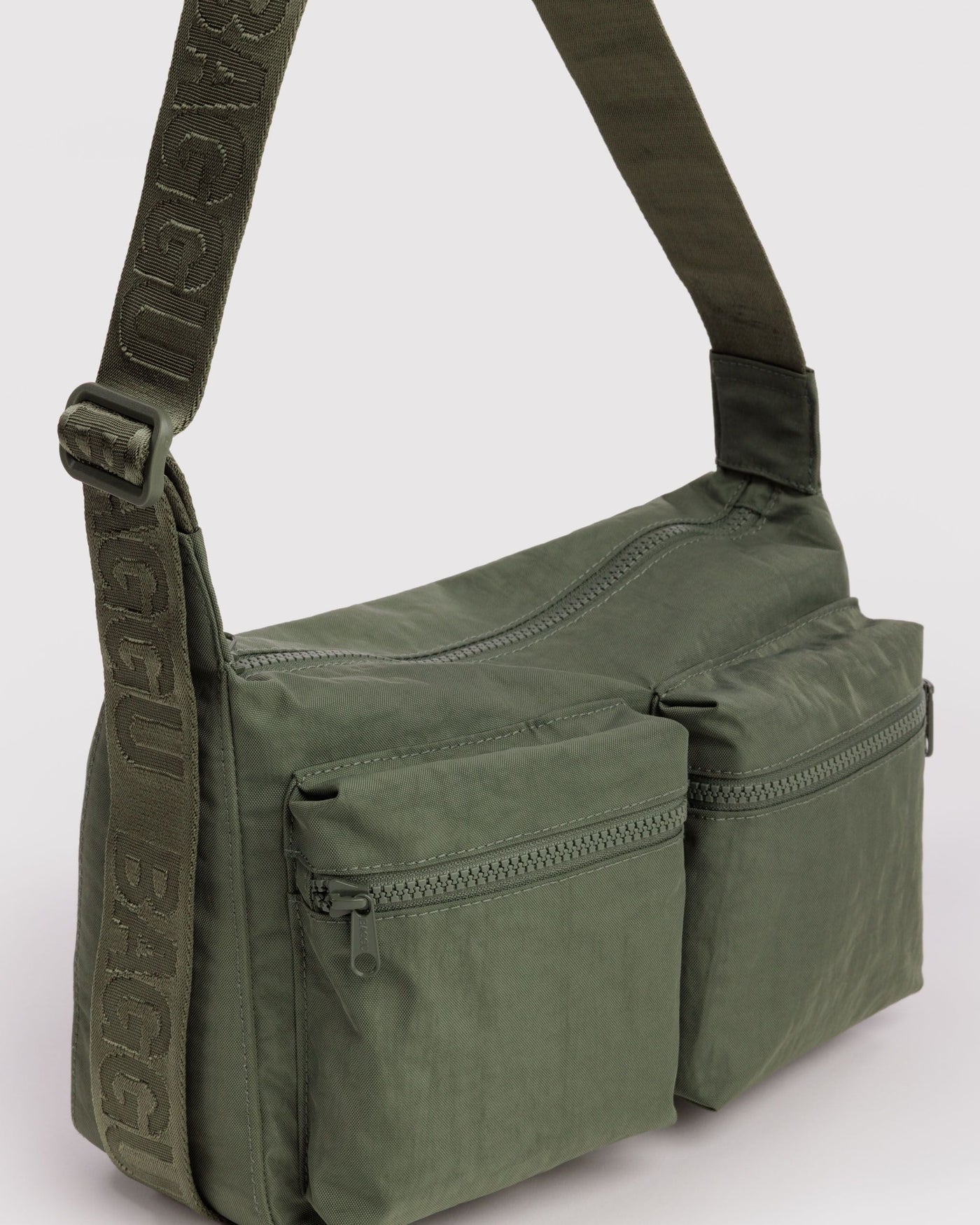 Medium Cargo Crossbody Q5