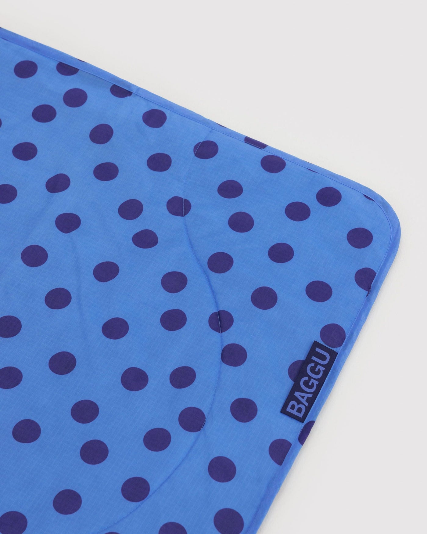 Puffy Picnic Blanket E1